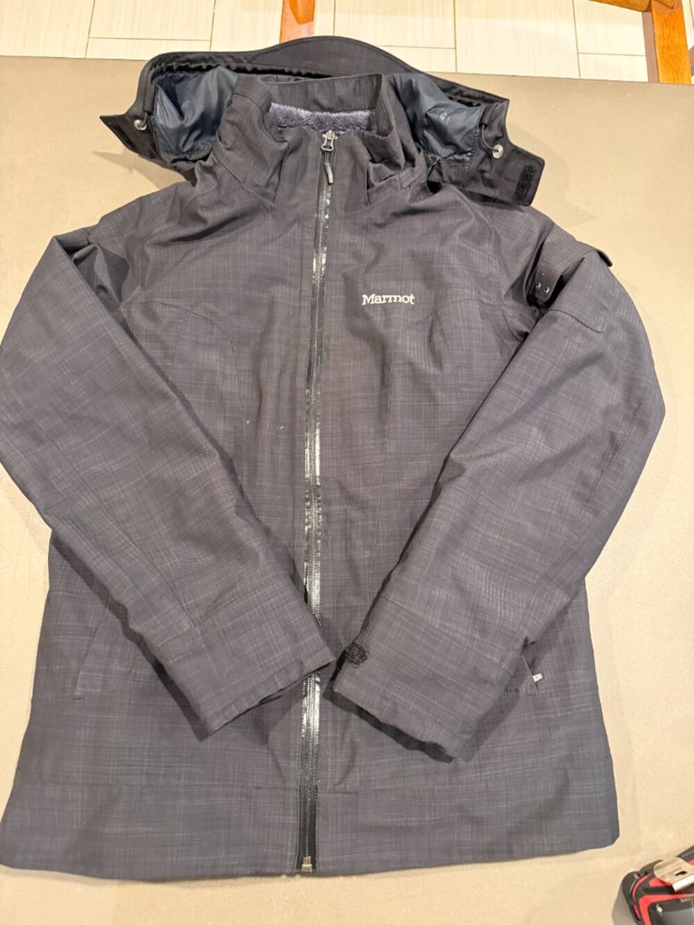 Marmot Membrain Women's Ski Coat with removable inner fleece shell, Size Medium